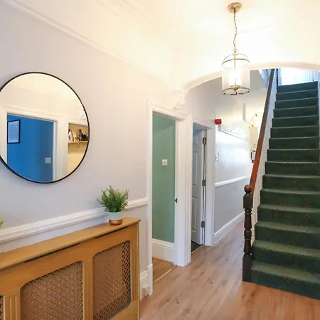 Dale House קטלוול