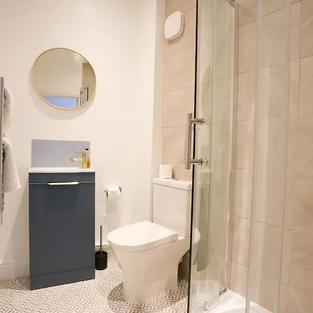 Dale House בית נופש *